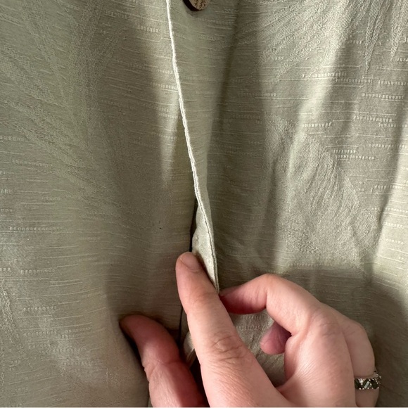 Big Dogs Vintage 100% Silk Resort Wear 90’s Button Shirt Subtle Botanical Men XL - Picture 6 of 11